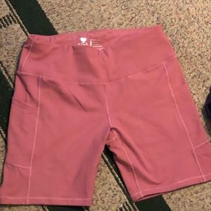 Iuga brand Xl biker shorts. NWT. dusty rose color